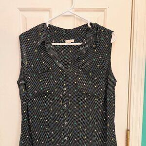 Black sleeveless button down blouse 1X